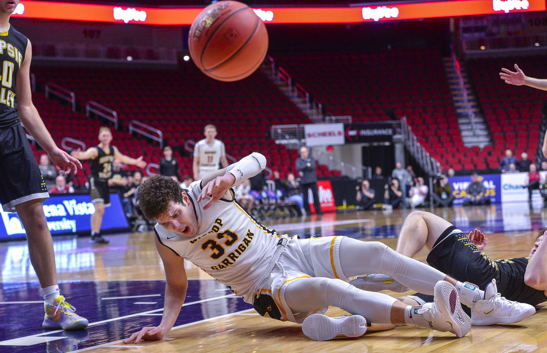 State Finals Bishop Garrigan 27